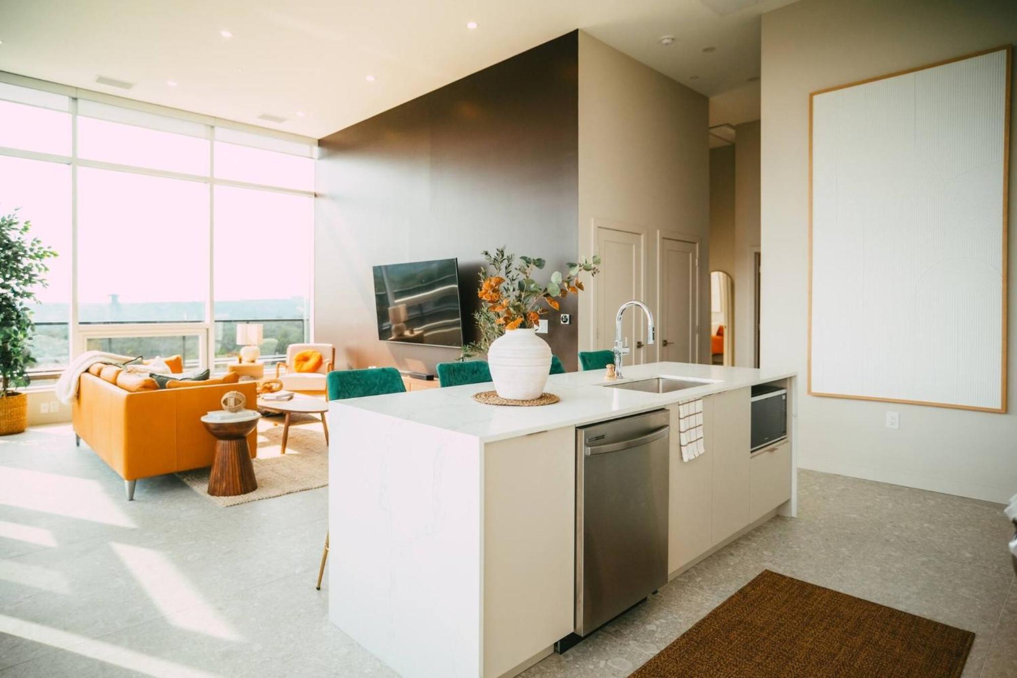 New - Luxury 2Br Penthouse Apt In Central هاليفاكس المظهر الخارجي الصورة