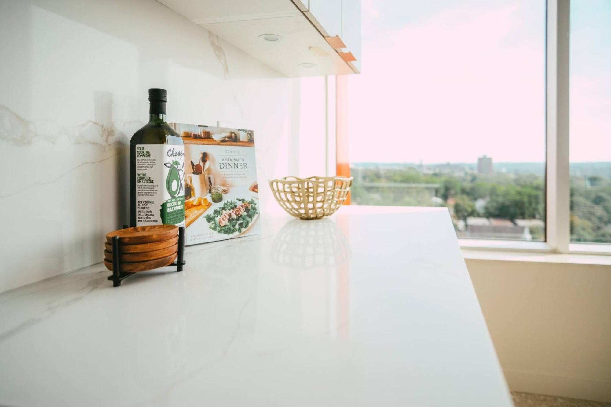 New - Luxury 2Br Penthouse Apt In Central هاليفاكس المظهر الخارجي الصورة