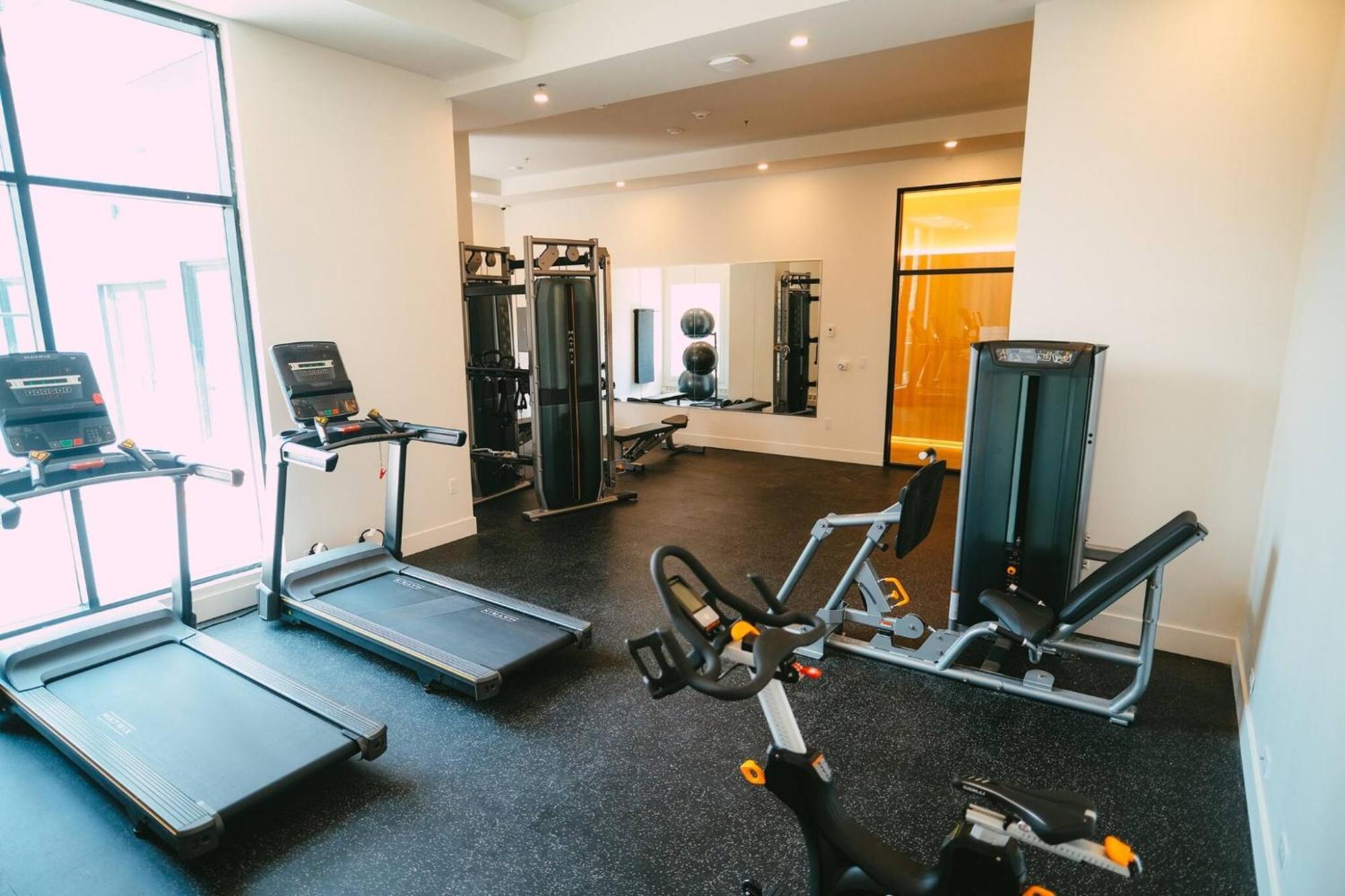 New - Luxury 2Br Penthouse Apt In Central هاليفاكس المظهر الخارجي الصورة